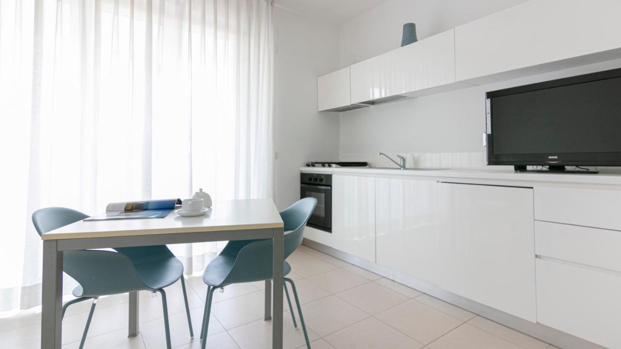 Appartamento Residenza Excelsior - Bilocali Piano Terra Marina Di Montenero Esterno foto