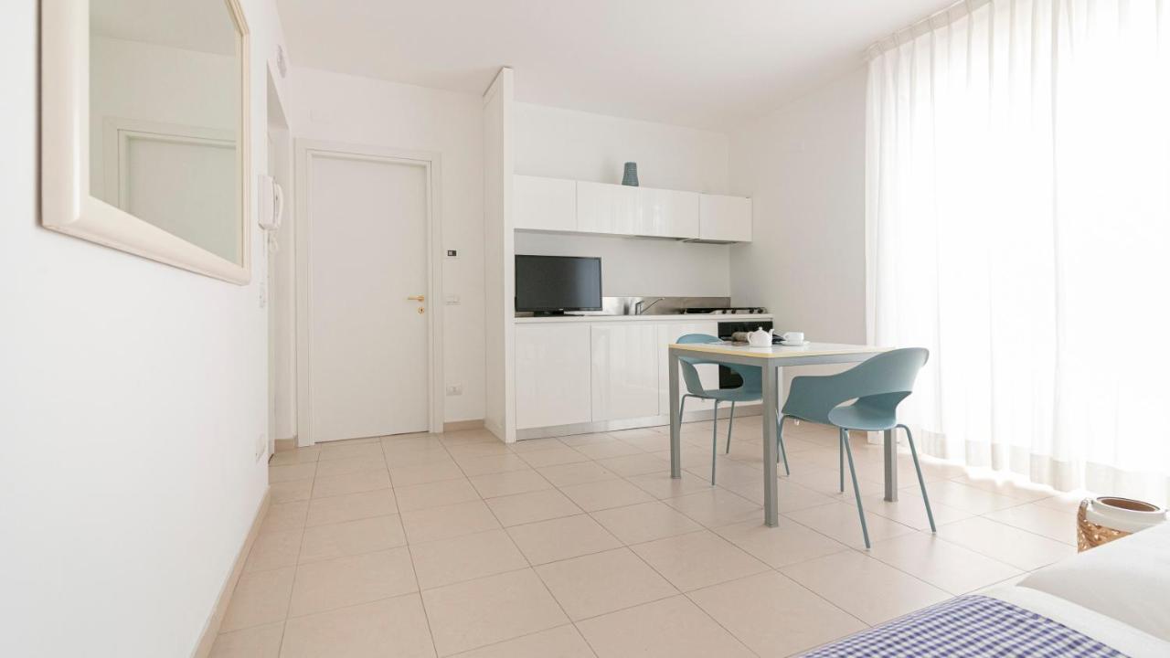 Appartamento Residenza Excelsior - Bilocali Piano Terra Marina Di Montenero Esterno foto