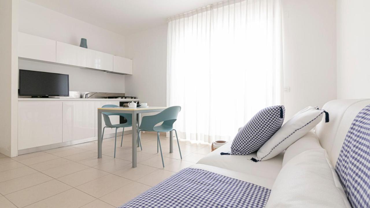 Appartamento Residenza Excelsior - Bilocali Piano Terra Marina Di Montenero Esterno foto
